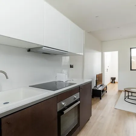 Apartment Batignolles Truffaut Charming 4p-1br Paris