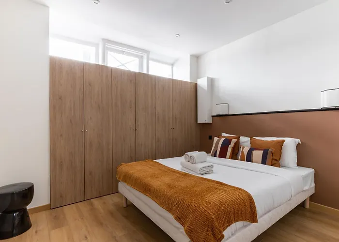 Batignolles Truffaut Charming 4p-1br *